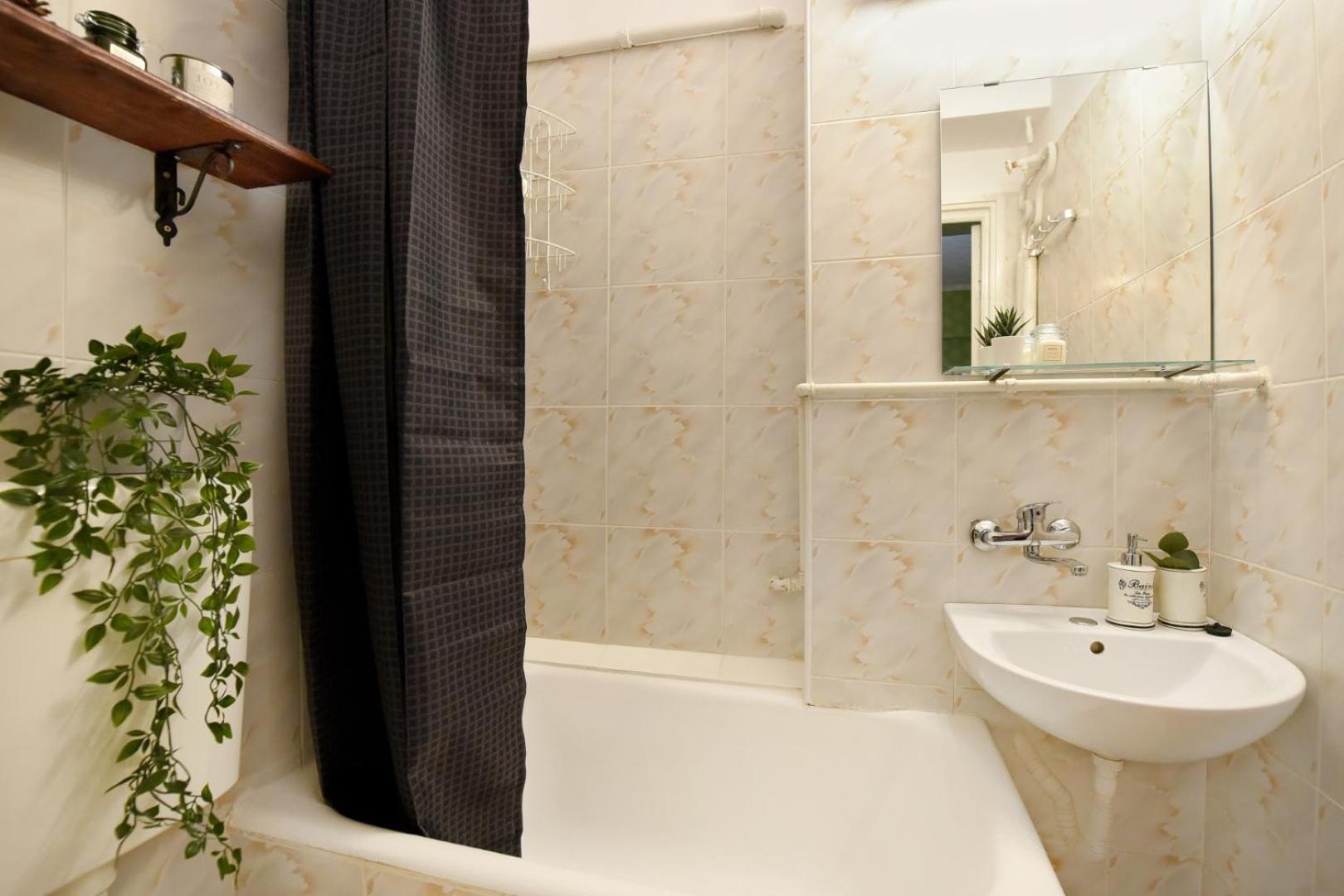 Chic Accommodation With Breathtaking Views Over Calea Victoriei - Your Central Heaven Bucureşti Cameră foto